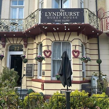 The Lyndhurst Guest House Great Yarmouth Exterior photo